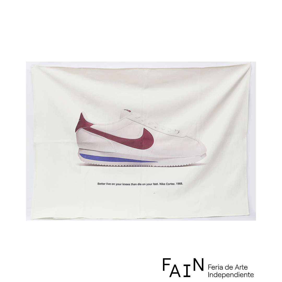 Mejor vivir arrodillado que morir de pie. Nike Cortez. 1968. The Mexican Shoe Affair. A (pre-barroque) predicament on survival