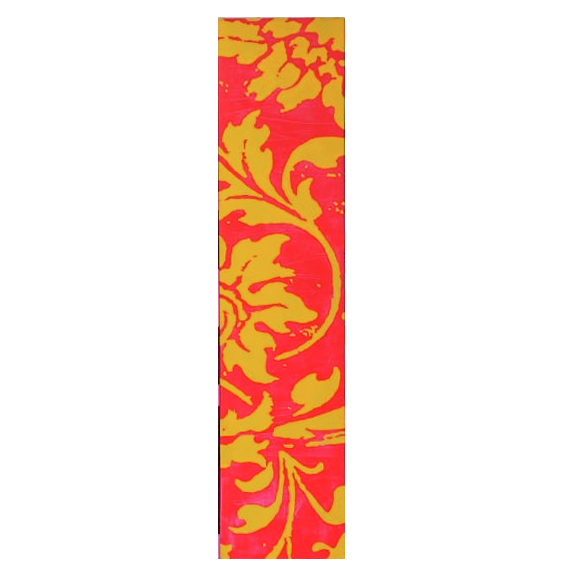 Flor amarillo sobre rojo