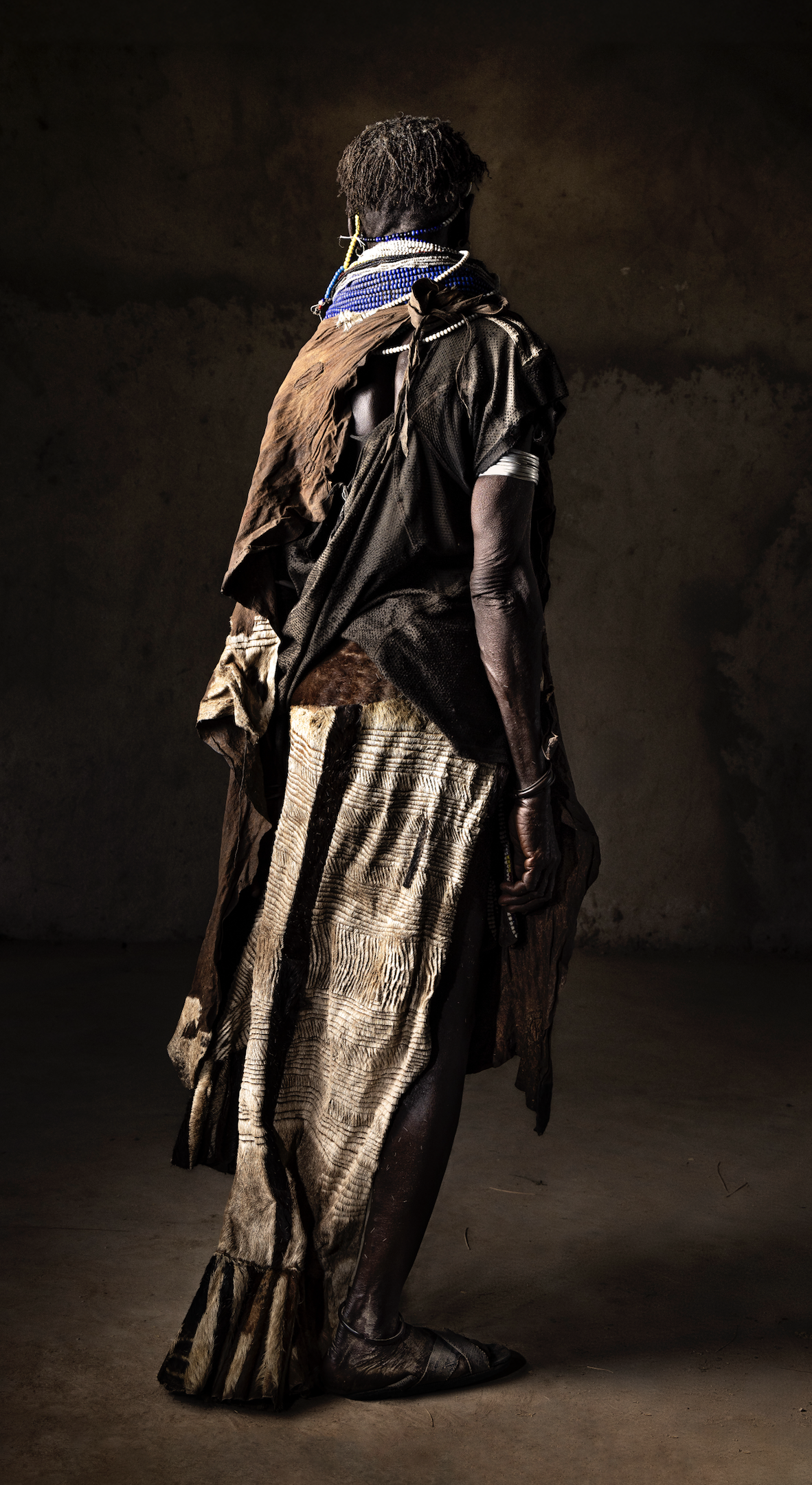 Nyangathom / Atuendo