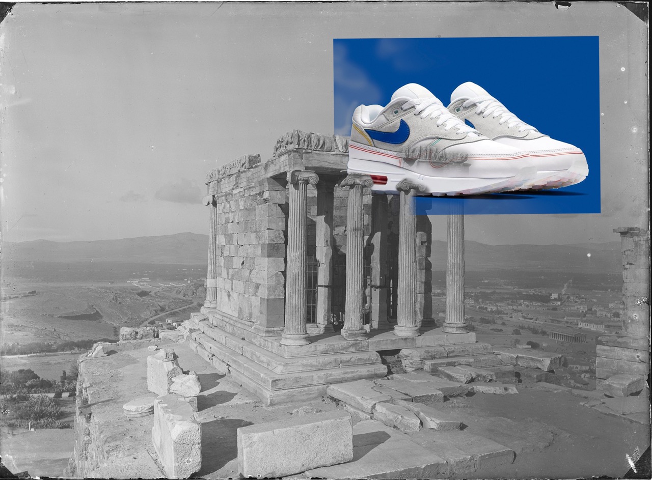 Nike Logos Sneakers