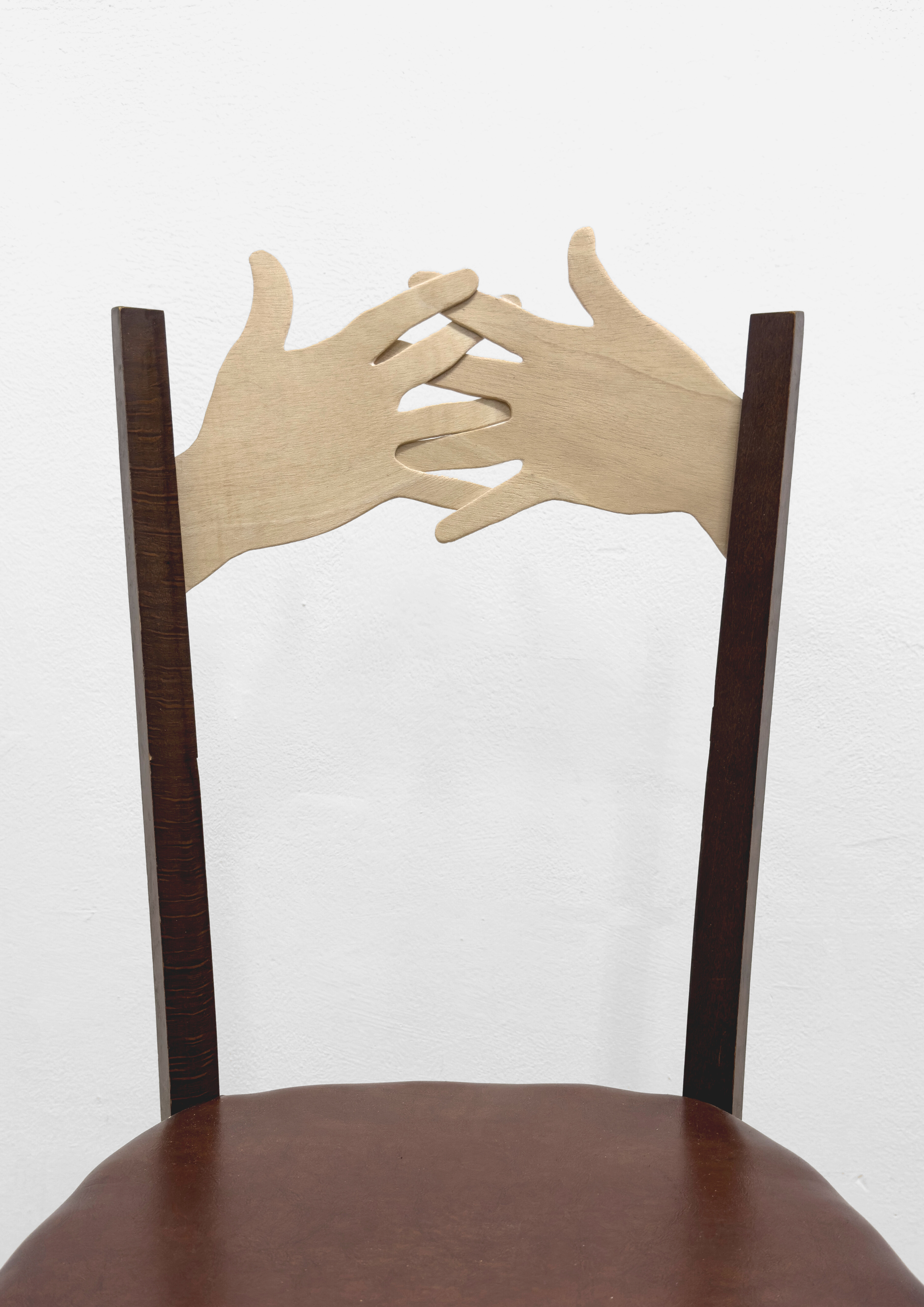 My hands are your support. Unique piece. 
