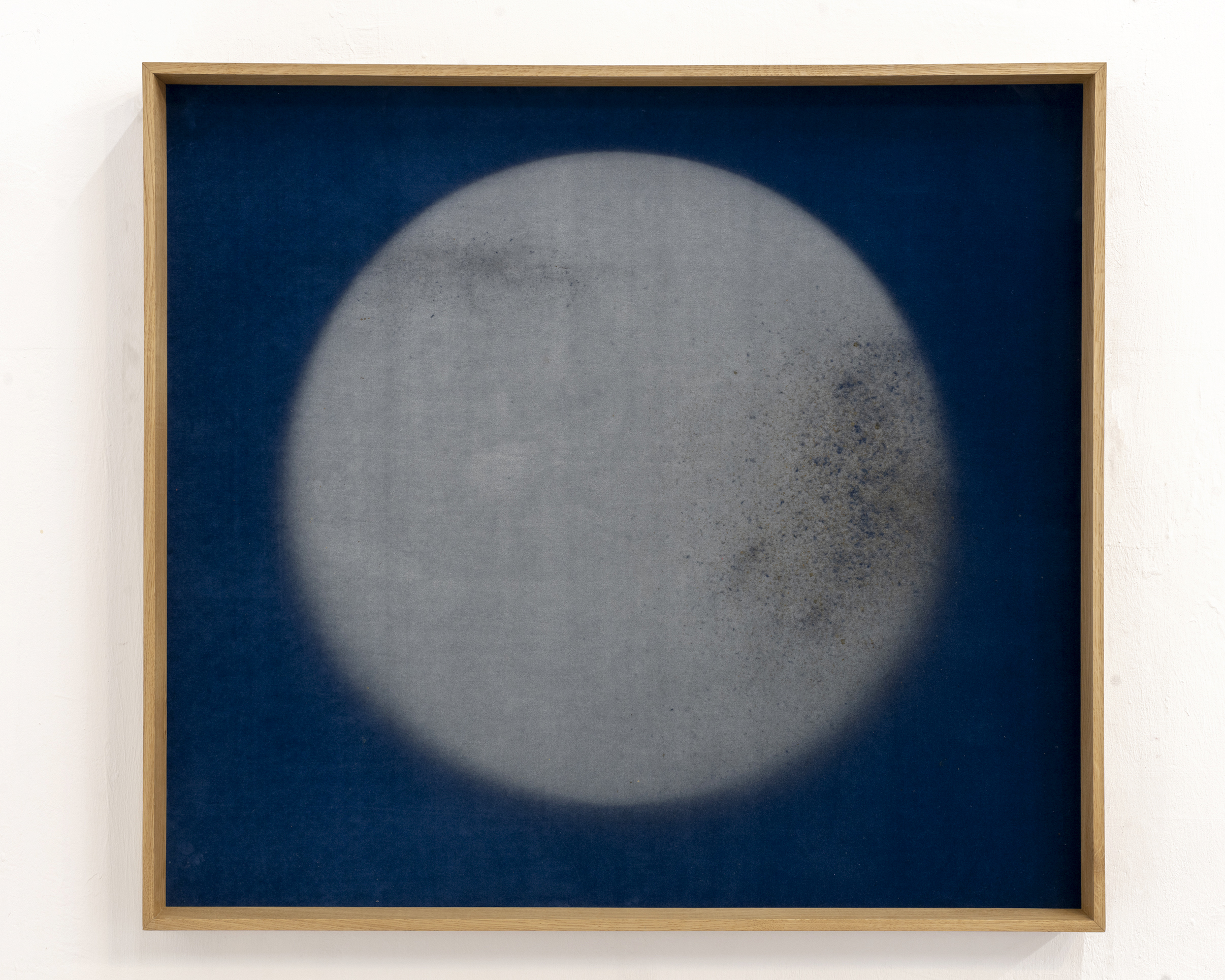 Heliogram (Ultramarine Dust Moon)