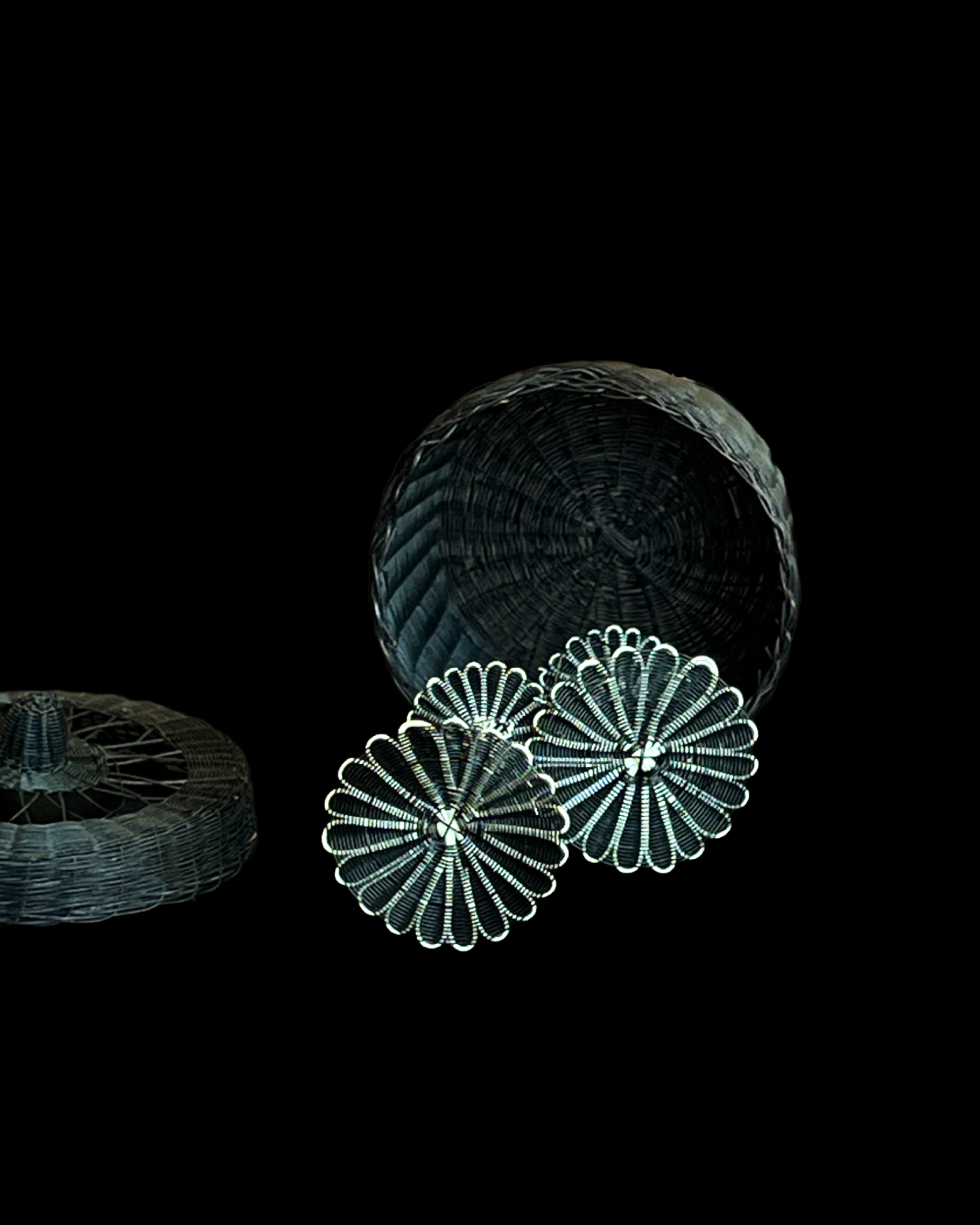 Collera de crin negra. Diseño rosa