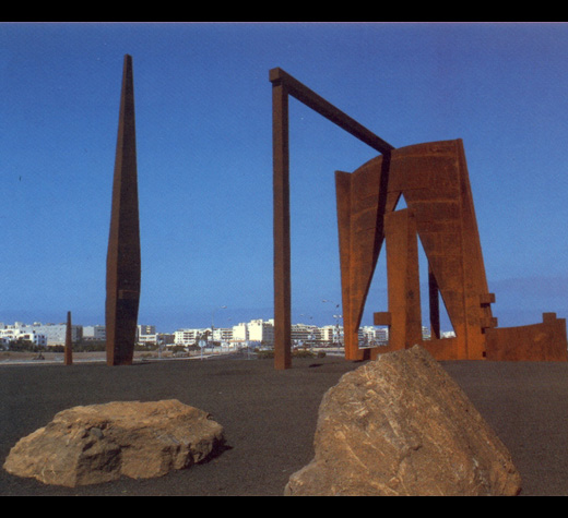 Monumento a la vela Latina