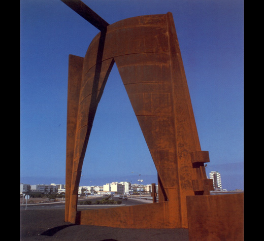 Monumento a la vela Latina