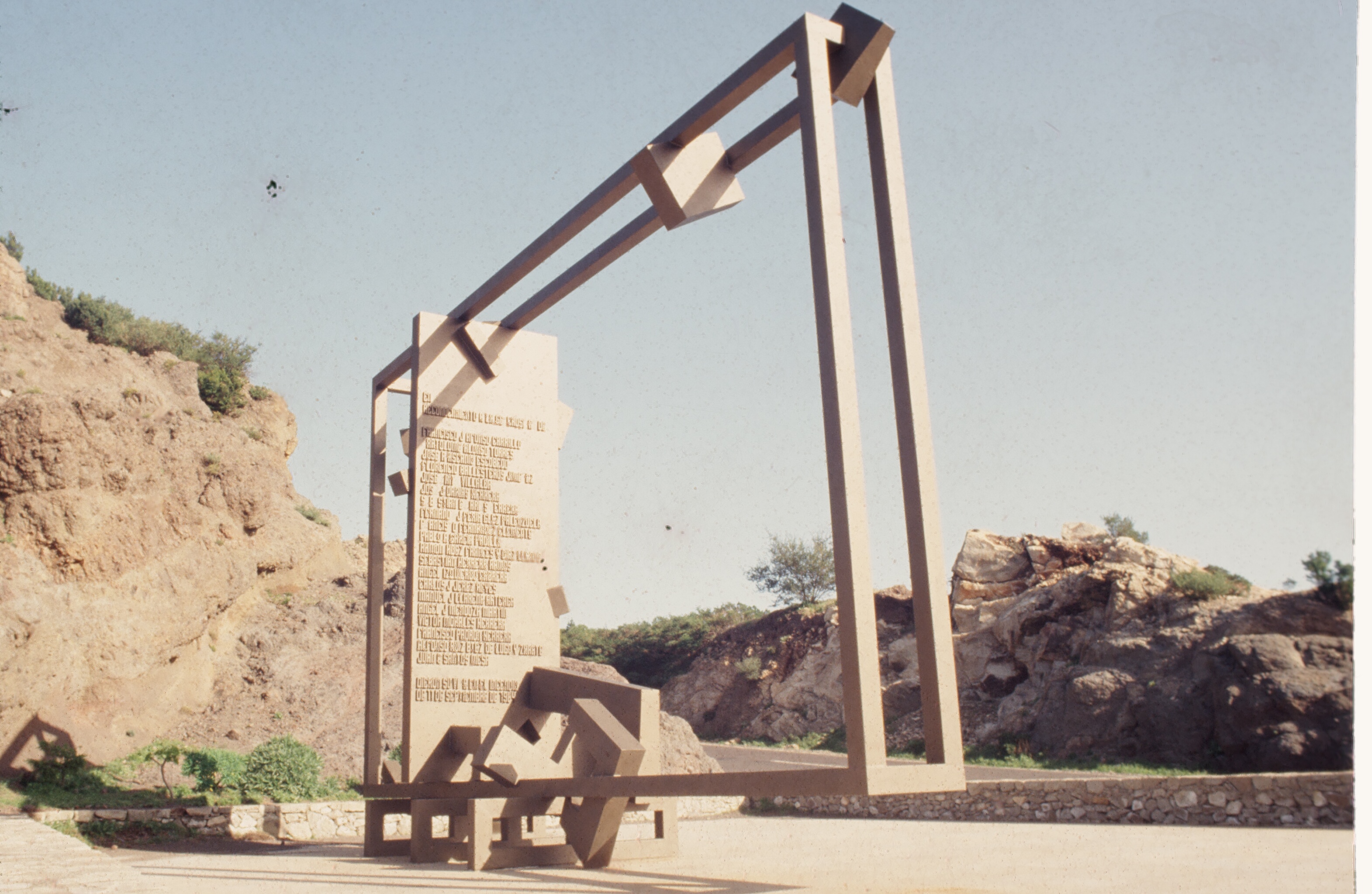 Monumento a las víctimas del incendio de la Gomera
