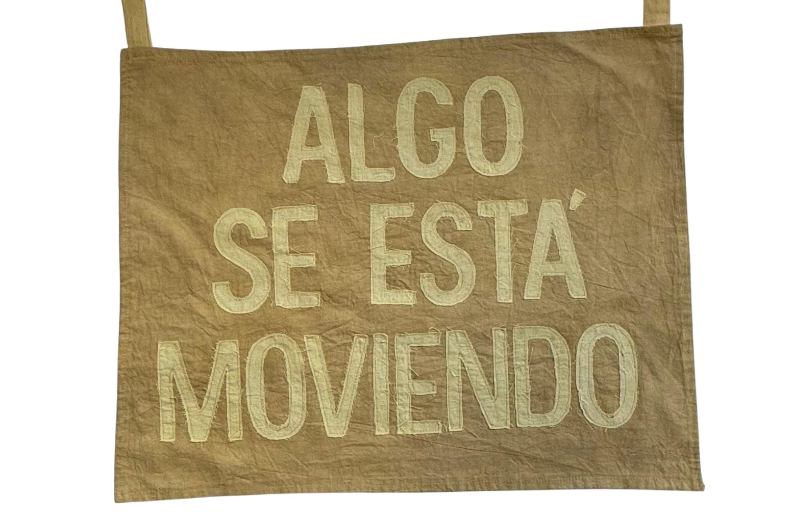 Algo se está moviendo