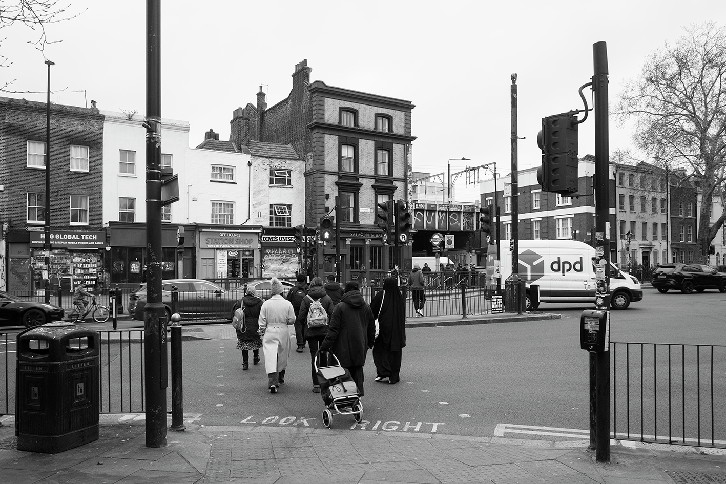 Southbound (30)